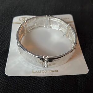 Shinny silver tone and crystal stretch bracelet